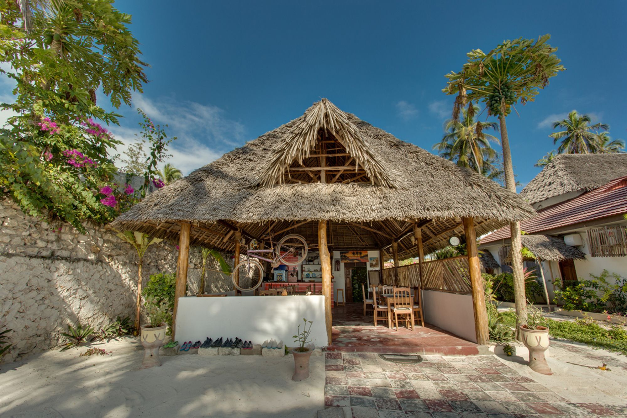 Miramont Retreat Zanzibar Hotel มาเทมวu ภายนอก รูปภาพ
